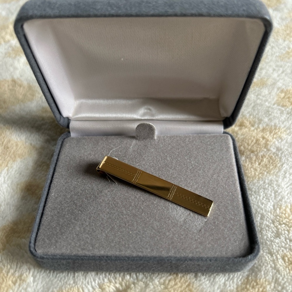 Elegant Gold Tone Tie Clip